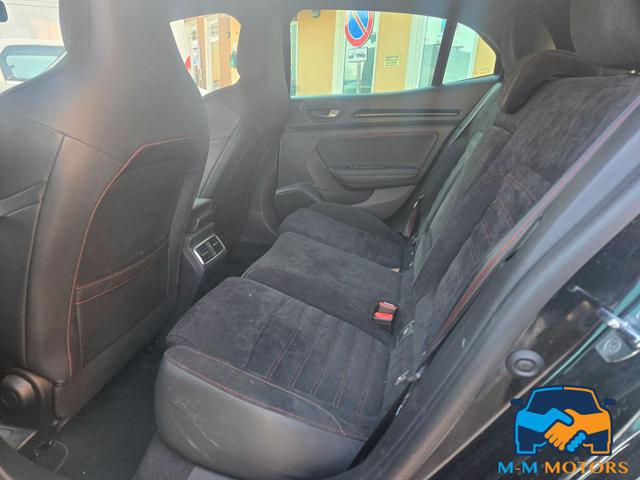 RENAULT Megane usata, con Leve al volante