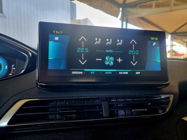 PEUGEOT 3008 usata, con Volante multifunzione