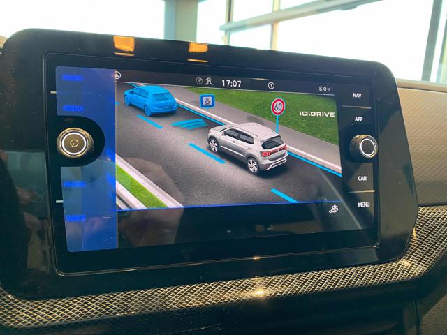 VOLKSWAGEN T-Cross usata, con USB
