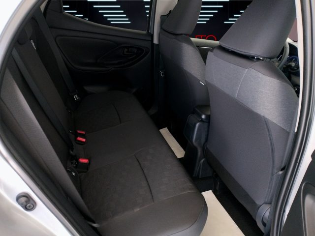 TOYOTA Yaris usata 16