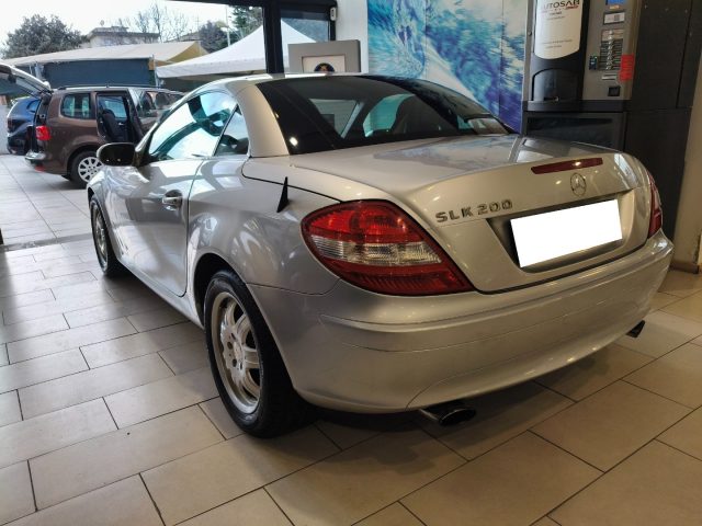 MERCEDES-BENZ SLK 200 usata, con Volante in pelle