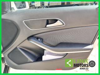 MERCEDES-BENZ GLA 200 usata, con Fari bi-xeno
