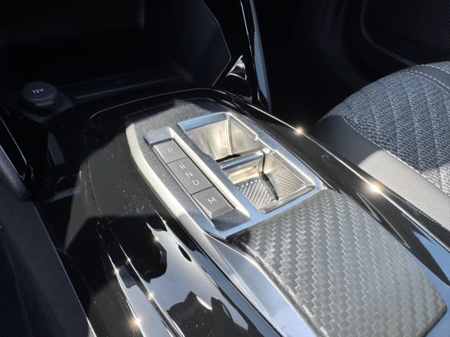 PEUGEOT 2008 usata, con Interni in pelle