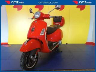 VESPA GTS 300 usata 1