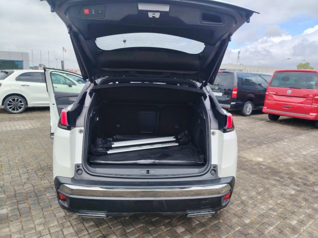 PEUGEOT 3008 usata, con Sistema di navigazione