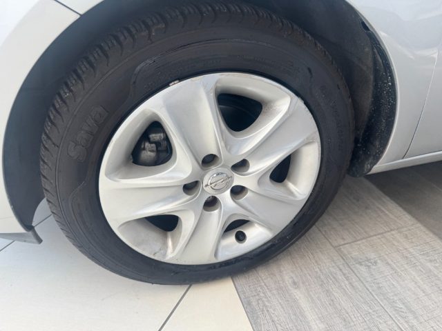 OPEL Meriva usata, con Isofix