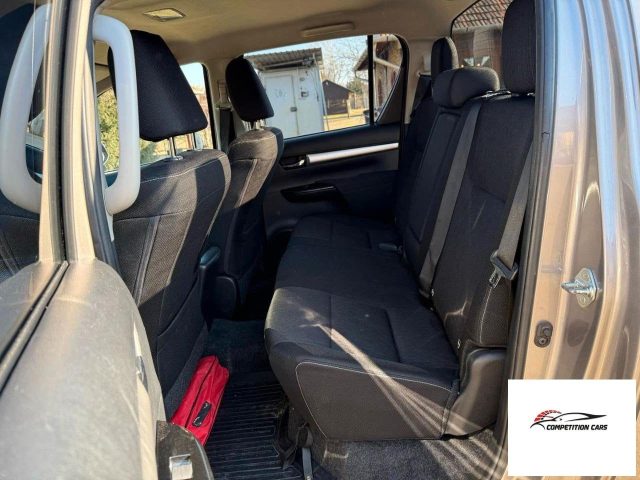 TOYOTA Hilux usata, con Specchietti laterali elettrici