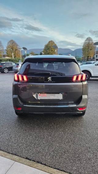 PEUGEOT 5008 usata, con Autoradio