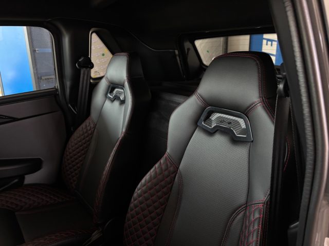 LIGIER JS usata, con Portellone posteriore elettrico