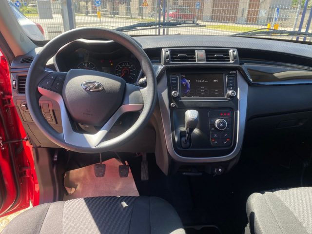 MAHINDRA KUV100 usata, con Fendinebbia