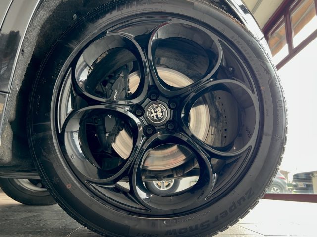 ALFA ROMEO Stelvio usata, con Controllo automatico clima