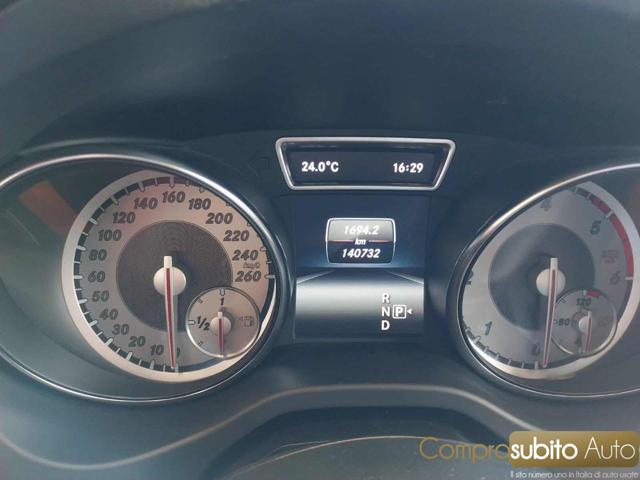 MERCEDES-BENZ GLA 200 usata, con Telecamera per parcheggio assistito