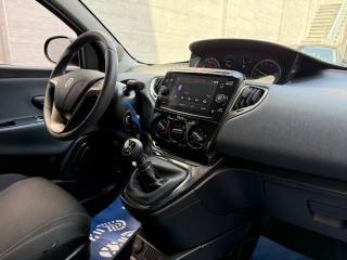 LANCIA Ypsilon usata, con USB