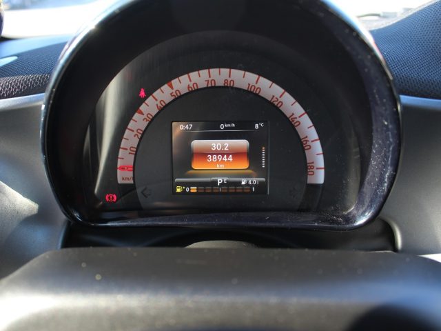 SMART ForTwo usata, con USB