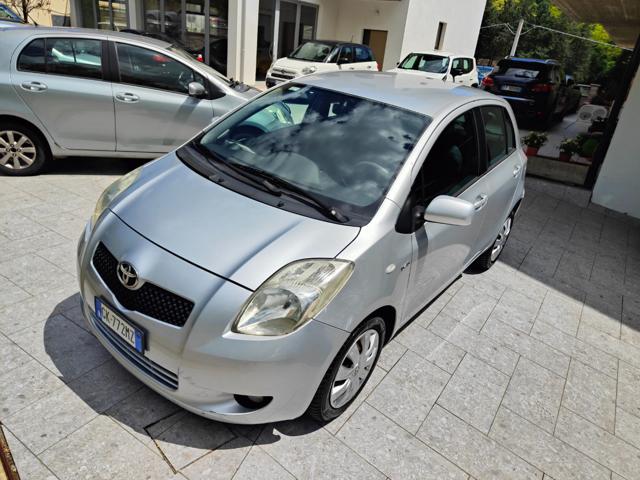TOYOTA Yaris usata, con Airbag