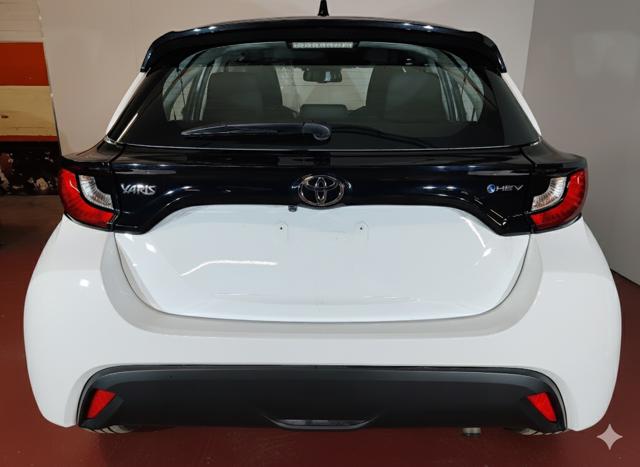 TOYOTA Yaris usata, con Alzacristalli elettrici