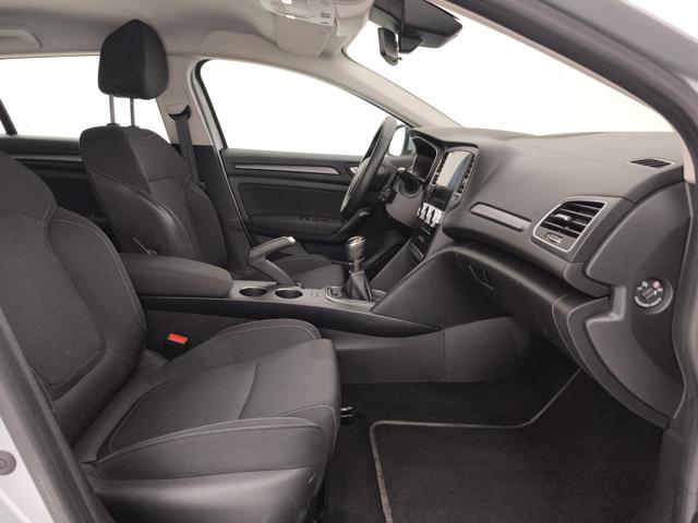 RENAULT Megane usata, con Sensori di parcheggio anteriori