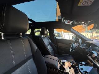 LAND ROVER Range Rover Velar usata, con Sedile posteriore sdoppiato