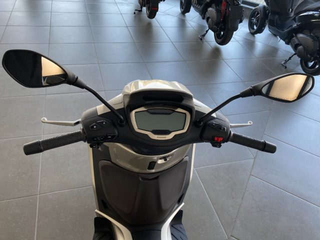 PIAGGIO Beverly 300 i.e. usata 4