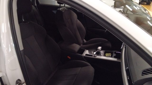 AUDI A4 usata, con Fari LED