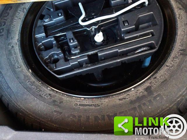 PEUGEOT 2008 usata, con Sedile posteriore sdoppiato