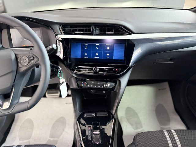 OPEL Corsa usata, con USB