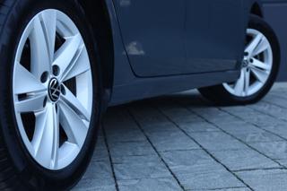 VOLKSWAGEN Golf usata, con Airbag testa