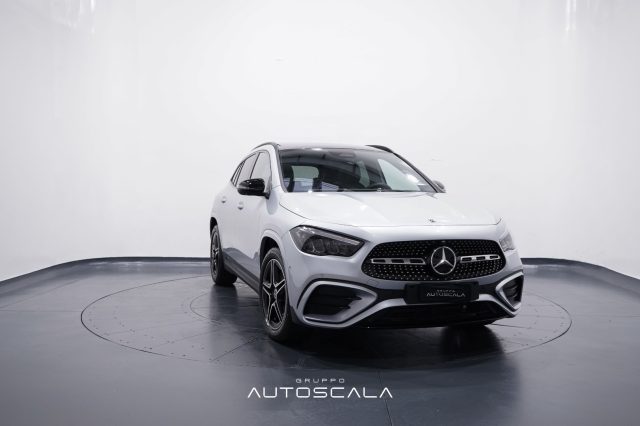 MERCEDES-BENZ GLA 200 usata, con Chiusura centralizzata