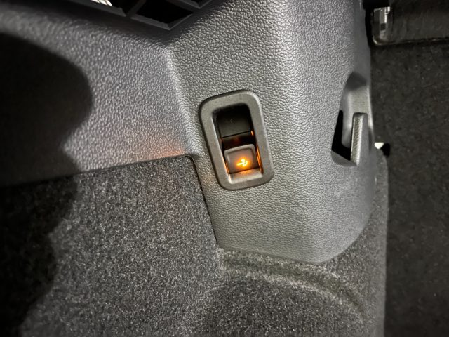 VOLKSWAGEN Golf usata, con Controllo trazione