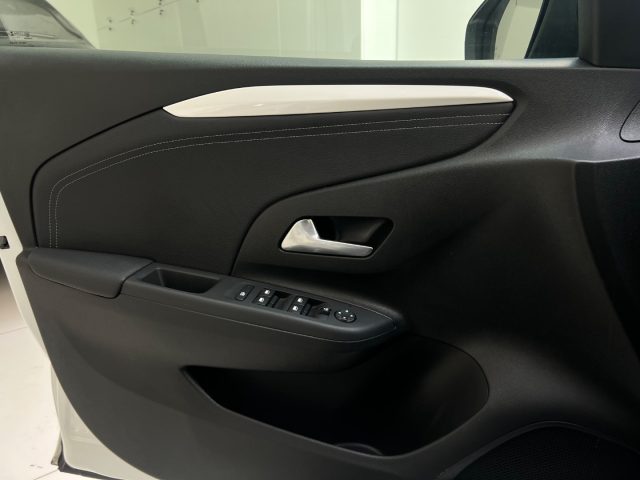 OPEL Corsa usata, con Autoradio digitale