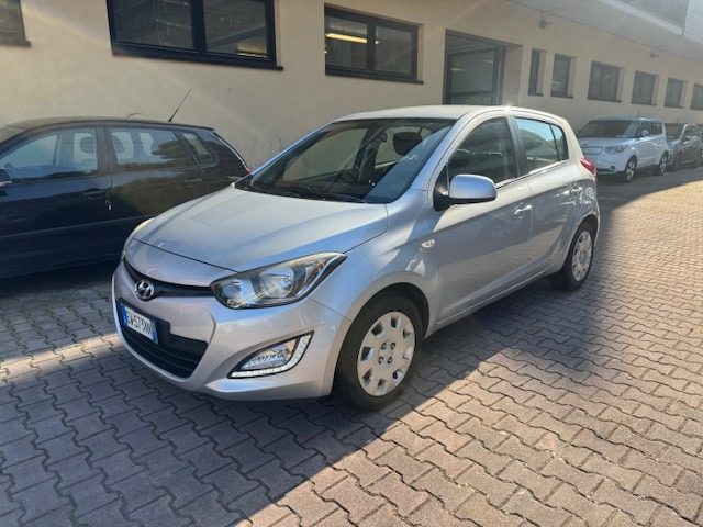 HYUNDAI i20 usata, con Airbag laterali