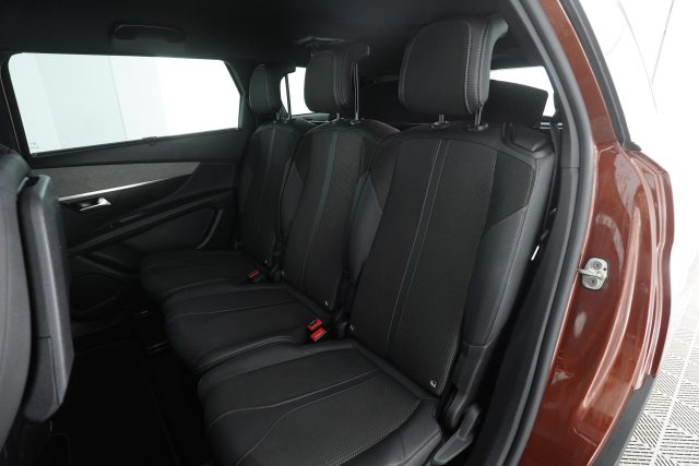 PEUGEOT 5008 usata 8
