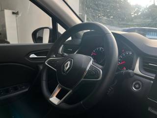 RENAULT Captur usata, con Sistema di navigazione