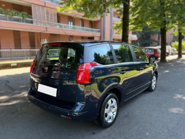 PEUGEOT 5008 usata, con Chiusura centralizzata