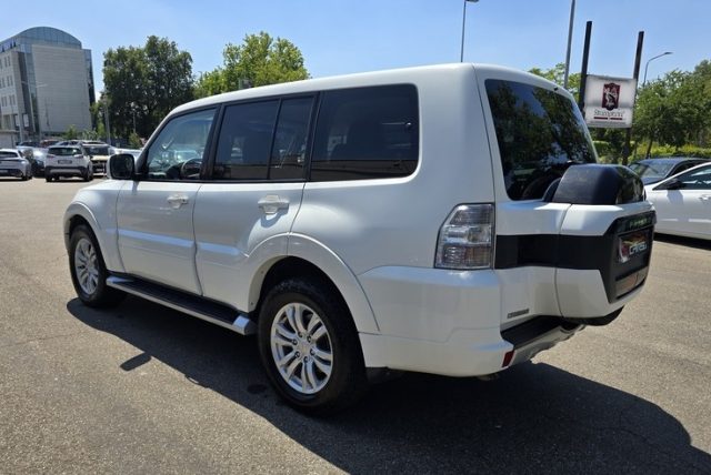 MITSUBISHI Pajero usata, con Airbag laterali