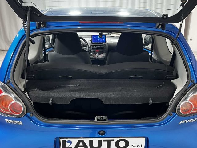 TOYOTA Aygo usata 12