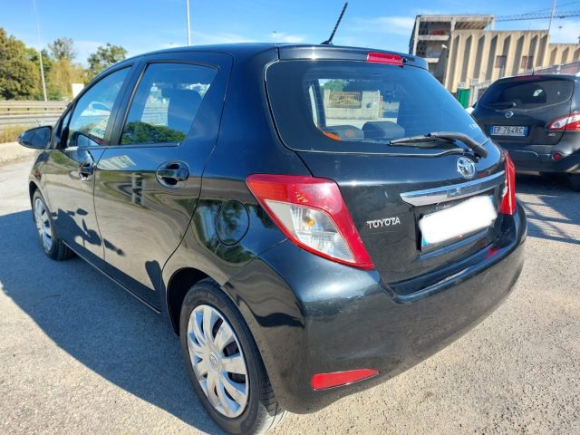 TOYOTA Yaris usata 6