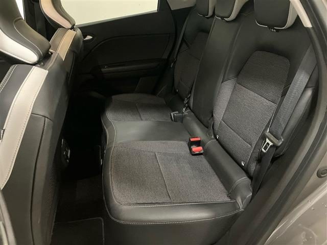 RENAULT Captur usata, con Volante in pelle