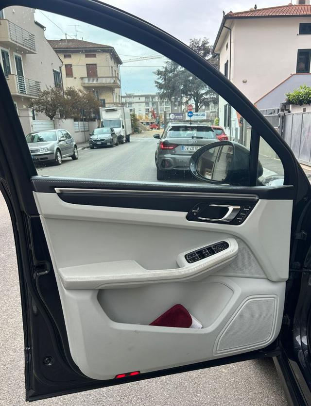 PORSCHE Macan usata, con Controllo vocale