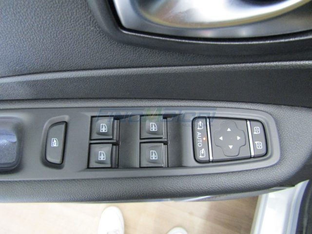 RENAULT Captur usata, con Luci diurne LED