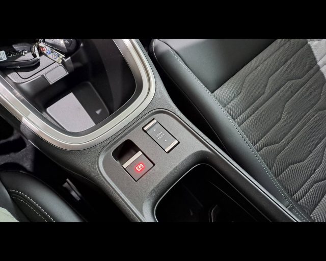 JEEP Avenger usata, con Telecamera per parcheggio assistito