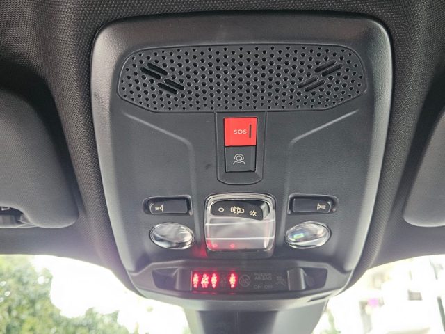 PEUGEOT 2008 usata, con USB