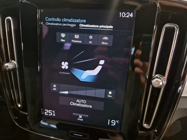 VOLVO XC40 usata, con Luci diurne LED