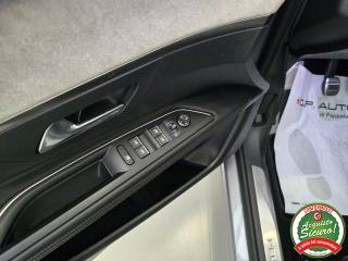 PEUGEOT 3008 usata, con Volante in pelle