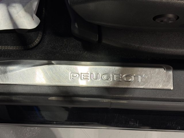 PEUGEOT 3008 usata, con Sistema di navigazione