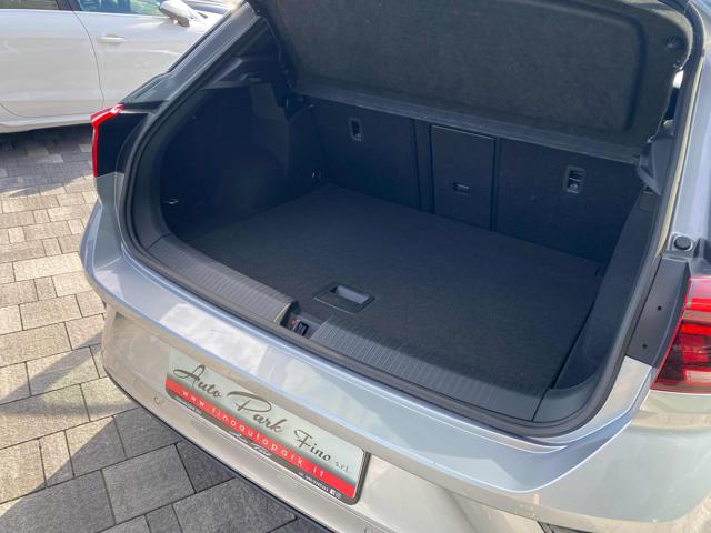 VOLKSWAGEN T-Roc usata, con Controllo automatico clima