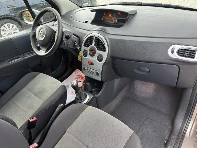 RENAULT Grand Modus usata, con Cerchi in lega