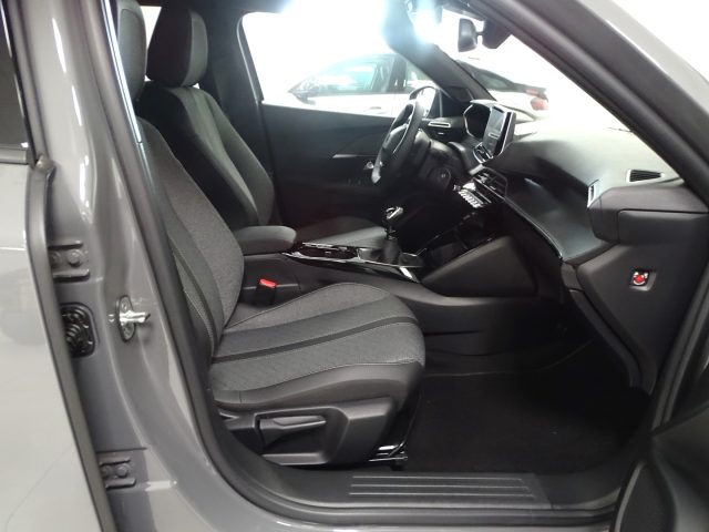 PEUGEOT 2008 usata, con Autoradio digitale