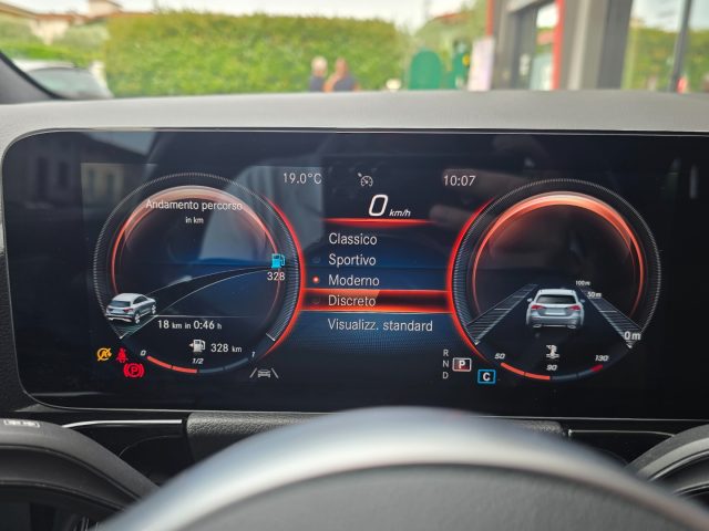 MERCEDES-BENZ GLA 200 usata, con Volante multifunzione