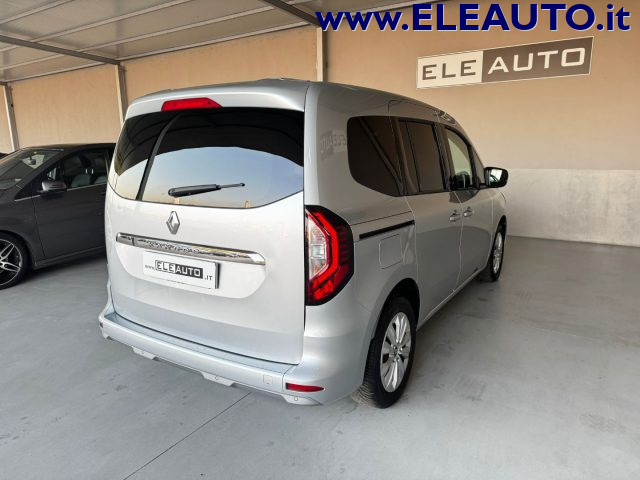 RENAULT Kangoo usata, con Autoradio